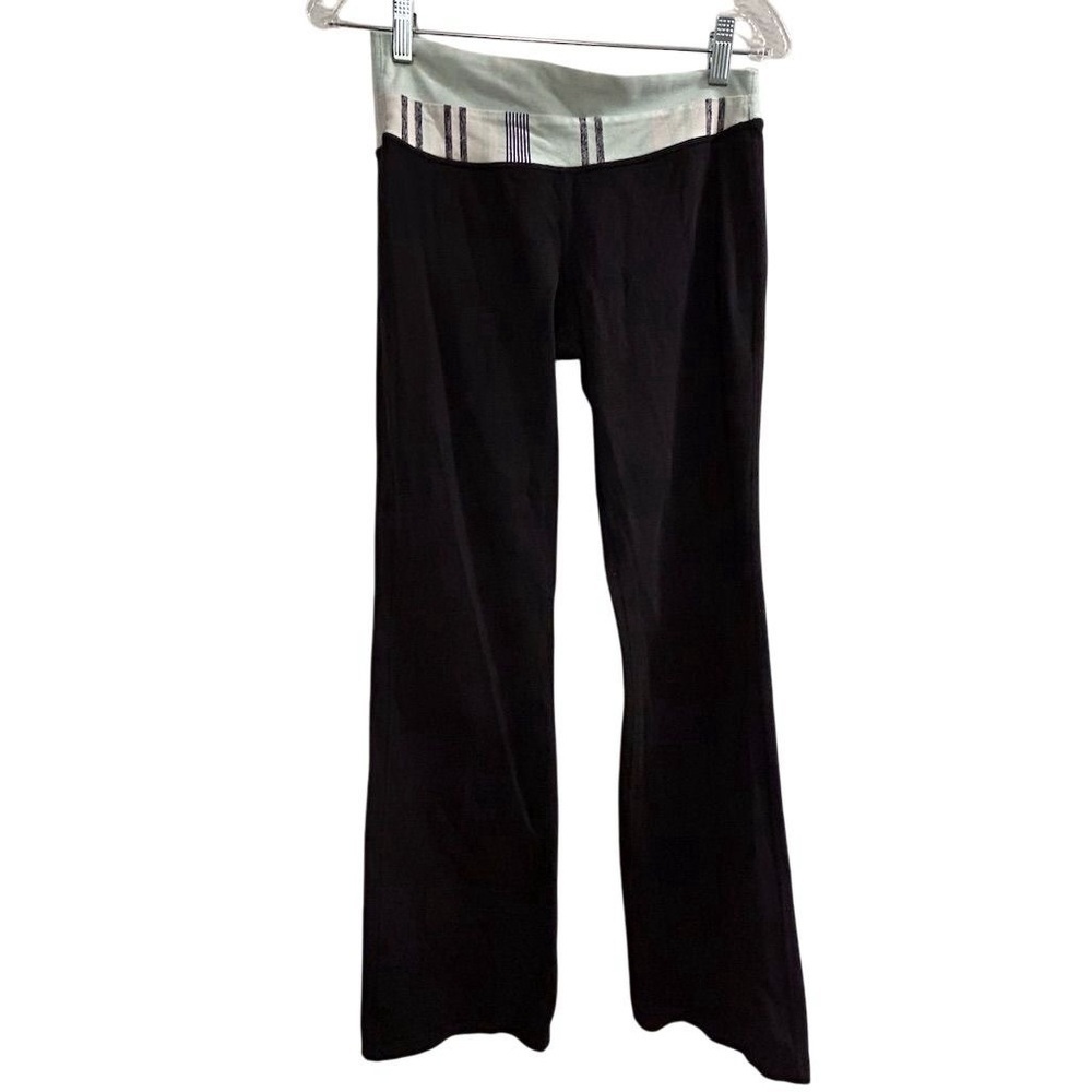 Lululemon Women's Black Yoga Pants Size 6 Flare Leg Activewear